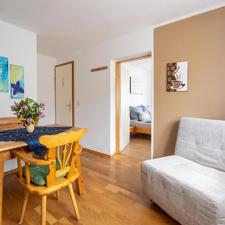 In Near Nassfeld Διαμέρισμα Tröpolach